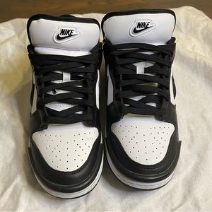 Panda Nike Dunk Low Twist Women’s 10.5 | Mens 9